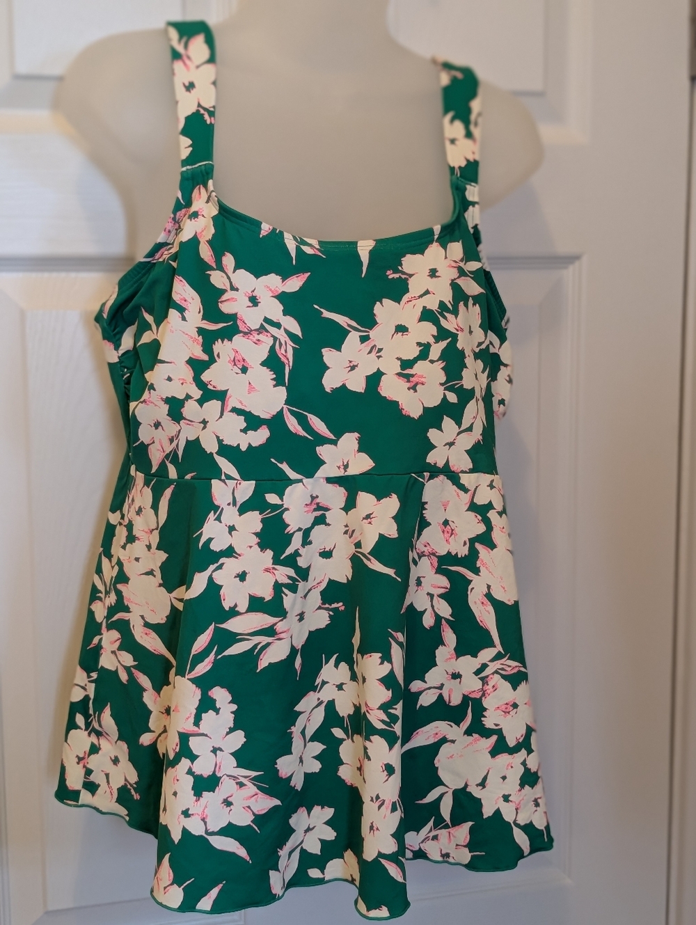 Lands’ End L 14-16‎ Green Floral Tankini Swim Top Skirted Flowy Flattering